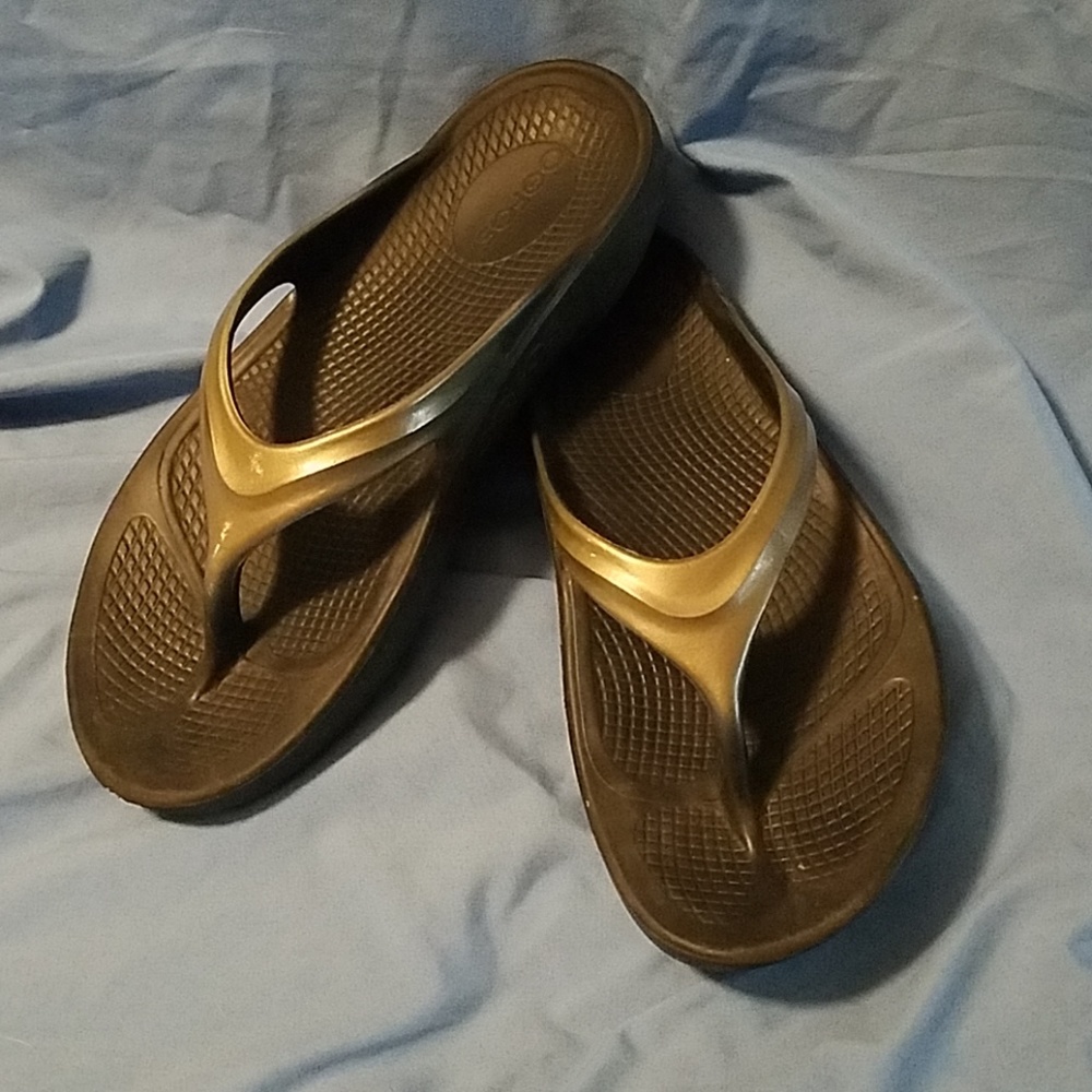 OOFOS Sandals W8/EU39